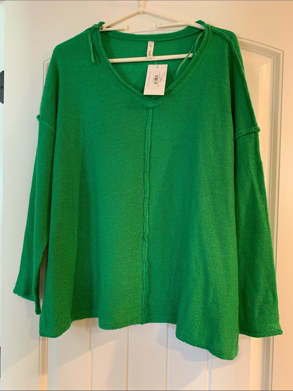 Wishlist Relaxed V-Neck Green Women's Sweater